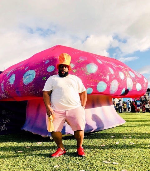 TRAVEL TIPS FOR THE BIG & TALL GUY 18 TRAVEL TIPS FOR THE BIG & TALL GUY