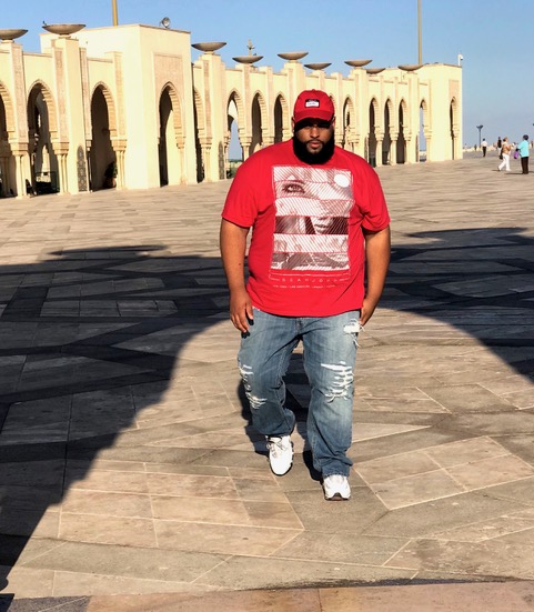 TRAVEL TIPS FOR THE BIG & TALL GUY 9 TRAVEL TIPS FOR THE BIG & TALL GUY